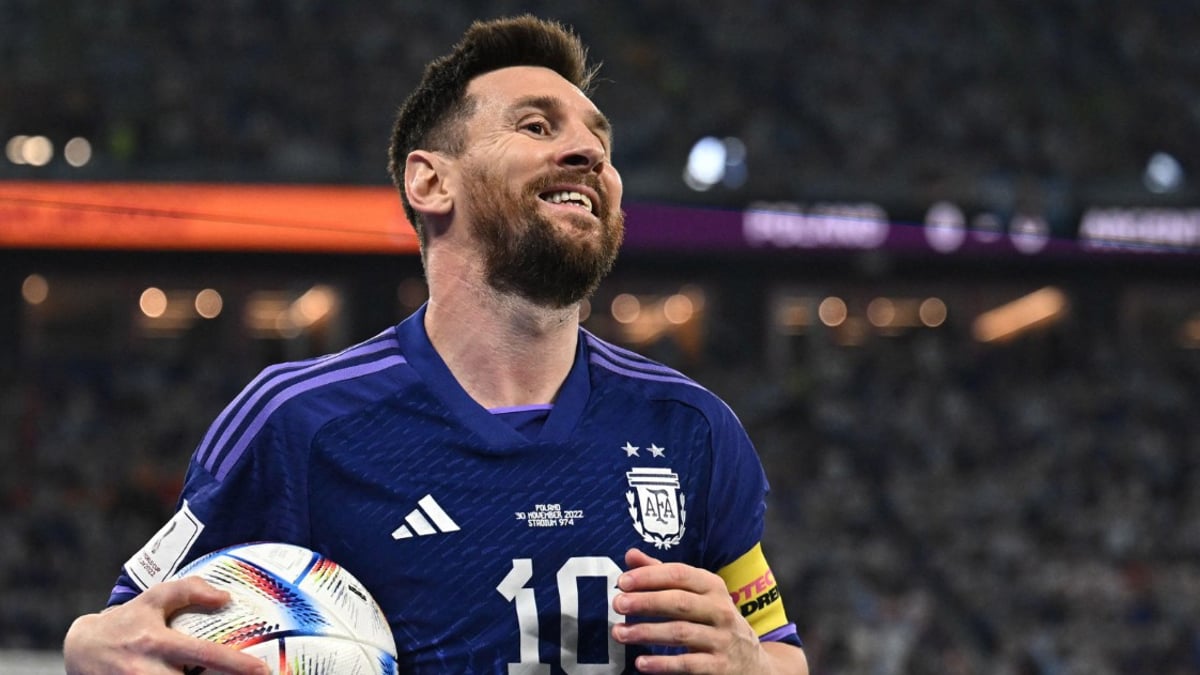 World Cup Golden Ball Odds: Mbappe & Messi Battling For Award World Cup Golden Ball Odds: Mbappe & Messi Battling For Award