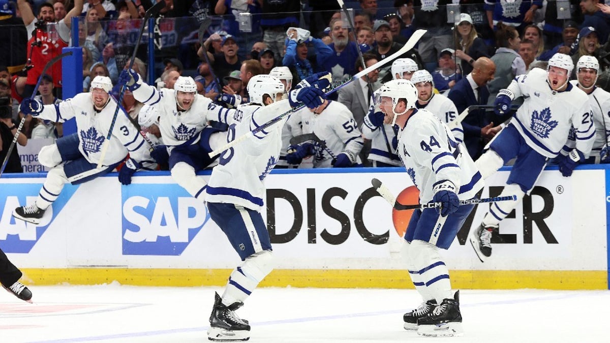 Toronto Maple Leafs Hope to Extend Lead on Tampa Bay Before Coming Home Toronto Maple Leafs Hope to Extend Lead on Tampa Bay Before Coming Home