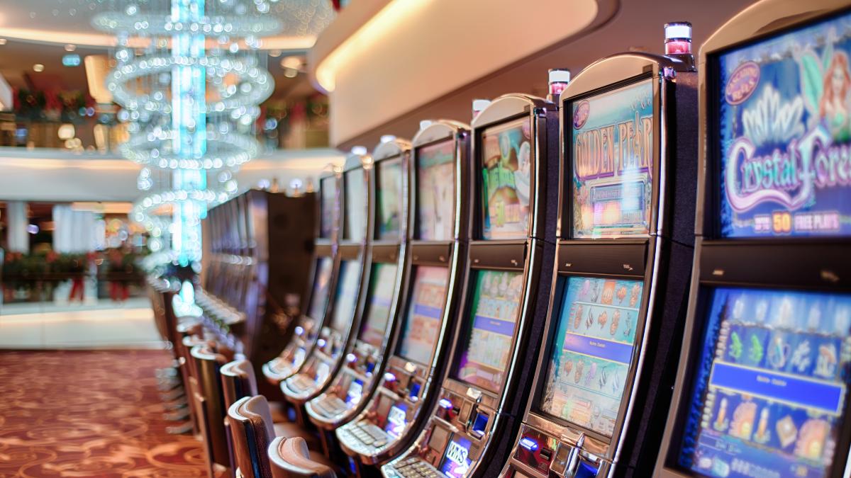 Washington’s Hollywood Casino Slapped with $10,000 Fine Washington’s Hollywood Casino Slapped with $10,000 Fine
