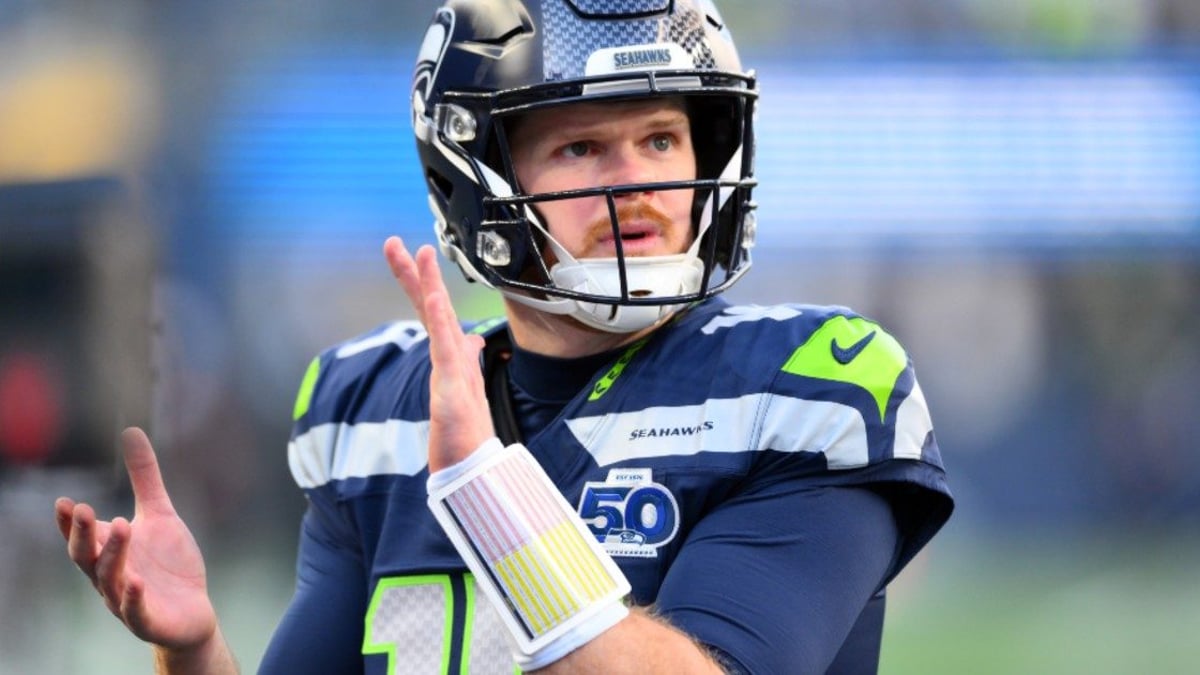 NFL Roundup: Super Bowl Quarterback Comparisons NFL Roundup: Super Bowl Quarterback Comparisons