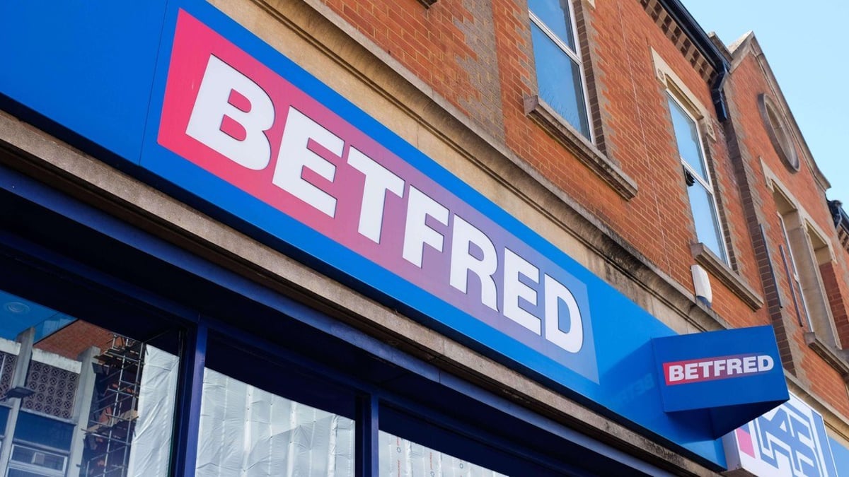 Betfred Blames Gambling Taxes and Wage Hikes for 132 Shop Closures