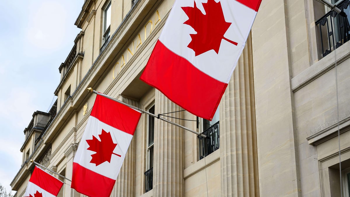 Canada's Online Gambling Puzzle: Revenue Climbs To Record Highs While Fewer Canadians Gamble Canada's Online Gambling Puzzle: Revenue Climbs To Record Highs While Fewer Canadians Gamble