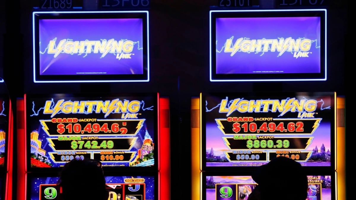Aristocrat's Lightning Link Slot Makes Online Debut Across North America Aristocrat's Lightning Link Slot Makes Online Debut Across North America