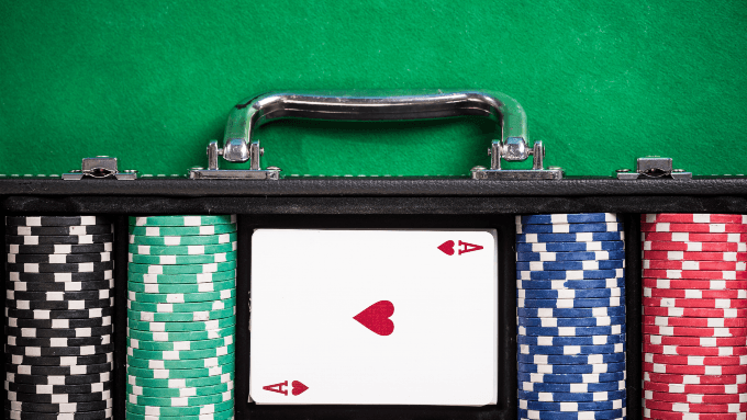 Poker Regeln: Schrit für Schritt Poker Anleitung für Anfänger Poker Regeln: Schrit für Schritt Poker Anleitung für Anfänger