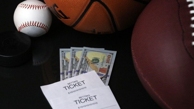 Arkansas Lawmakers Delay Action on Mobile Sports Betting, Vote Possible Thursday Arkansas Lawmakers Delay Action on Mobile Sports Betting, Vote Possible Thursday