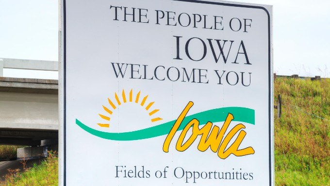 Iowa Sports Betting Revenue Declines in February Iowa Sports Betting Revenue Declines in February