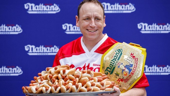 Protesters Disrupt Hot Dog Contest, Bookmakers Cough Up Refund Protesters Disrupt Hot Dog Contest, Bookmakers Cough Up Refund