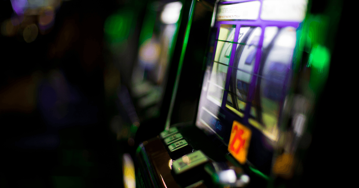 Caesars Expands Online Casino Offerings With DGC Deal Caesars Expands Online Casino Offerings With DGC Deal