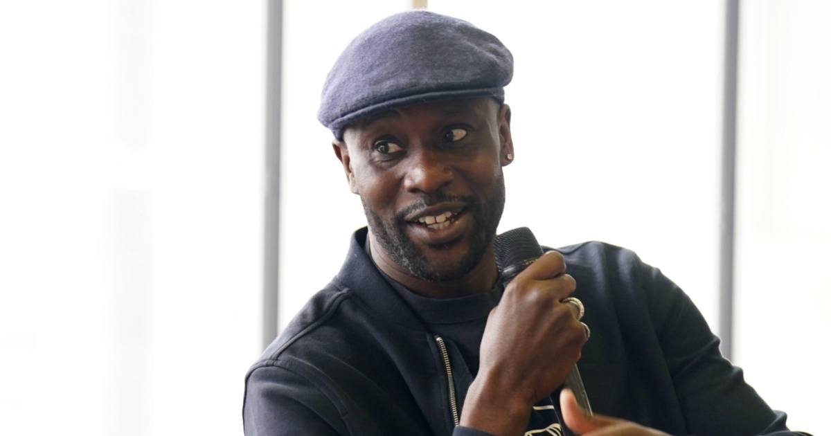 Carlton Cole: Bowen Should Stay At West Ham - You Saw What Happened To Grealish Carlton Cole: Bowen Should Stay At West Ham - You Saw What Happened To Grealish