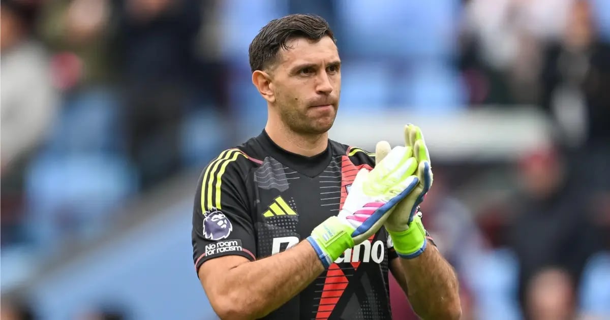 Emi Martinez Next Club Odds: Manchester United Favourites To Land Villa Keeper Emi Martinez Next Club Odds: Manchester United Favourites To Land Villa Keeper