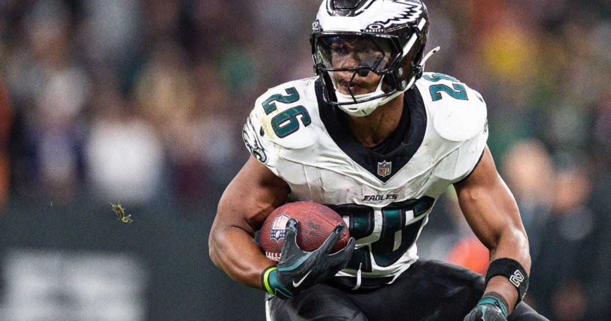WATCH: NFL Top Fantasy Picks, Super Bowl Predictions WATCH: NFL Top Fantasy Picks, Super Bowl Predictions