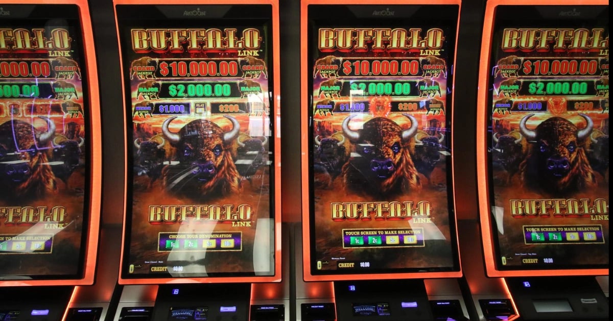 8 Helpful Tips for Playing Slot Machines 8 Helpful Tips for Playing Slot Machines