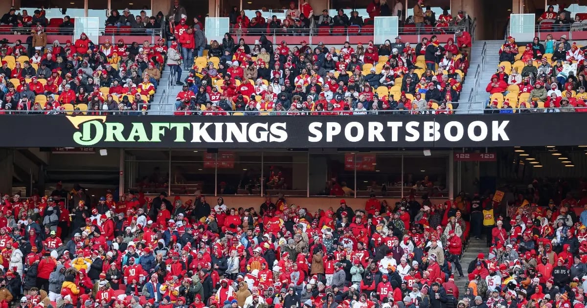 NFL Renews DraftKings, FanDuel, Adds Fanatics Deal NFL Renews DraftKings, FanDuel, Adds Fanatics Deal