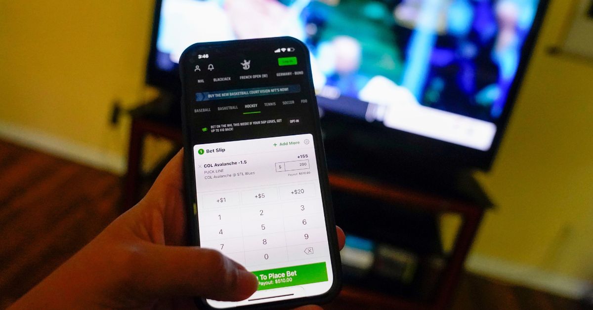 Point Spread Explained: What Does Spread in Sports Betting Mean? Point Spread Explained: What Does Spread in Sports Betting Mean?