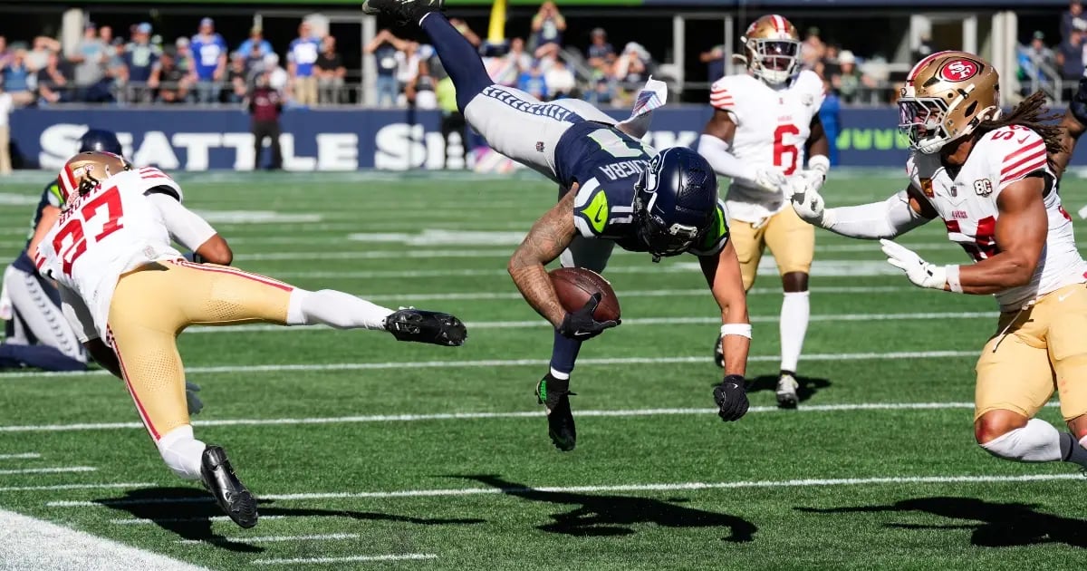 NFL Thursday Night Football: Seahawks @ Broncos NFL Thursday Night Football: Seahawks @ Broncos
