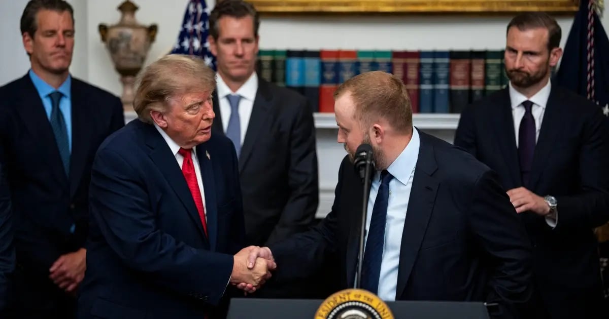 Trump Hosts Crypto Chiefs, Snubs Prediction Markets Trump Hosts Crypto Chiefs, Snubs Prediction Markets