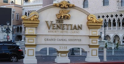 Venetian Adopts Slide Dealing In Las Vegas Poker Room
