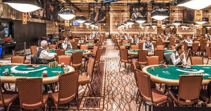 Is Poker Thriving? Is Poker Dying? Let's Look at the Numbers