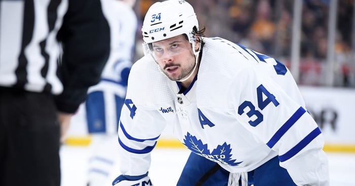 Les Maple Leafs de Toronto signent Auston Matthews à un mois de la pré-saison