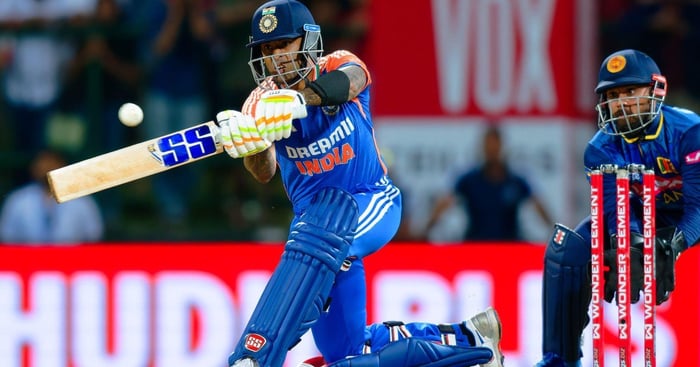 India v Sri Lanka First ODI: Expert Predictions & Analysis