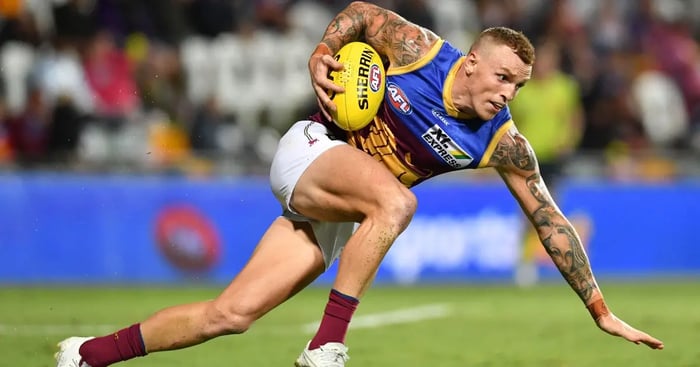 ACMA Warns Two Ex-AFL Players Over Illegal Gambling Ads