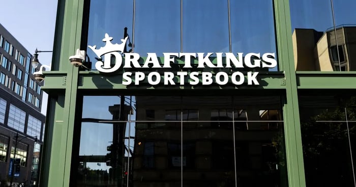 Kenneth Dart's Candle Lake Takes 5.8% Stake in DraftKings