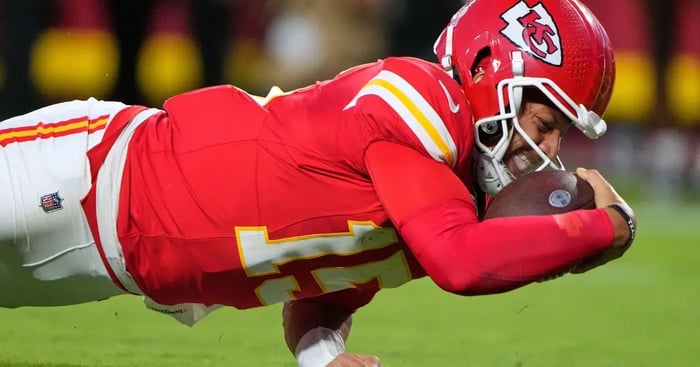 NFL Bars Sportsbook Partners From Prediction Market Ads