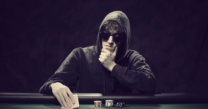 Poker Player Ivor Parker, 100, Signs With GGPoker Ahead Of Goliath 2026